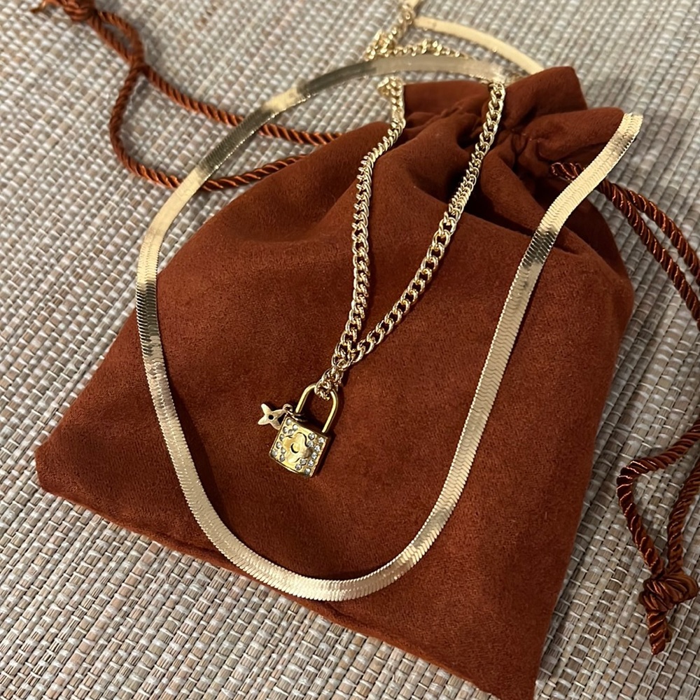 Lock necklace